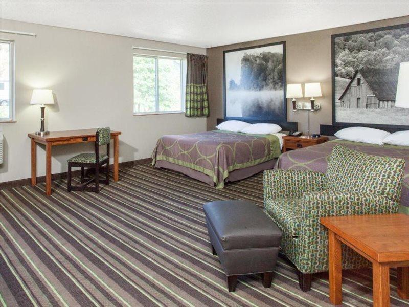 Super 8 By Wyndham Richlands/claypool Hill Area 2*