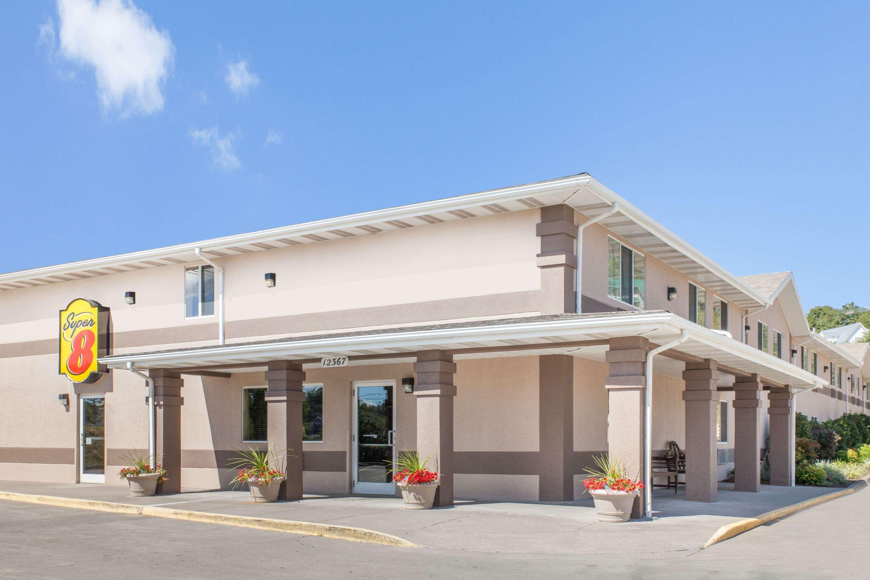 Super 8 By Wyndham Richlands/claypool Hill Area Hotel